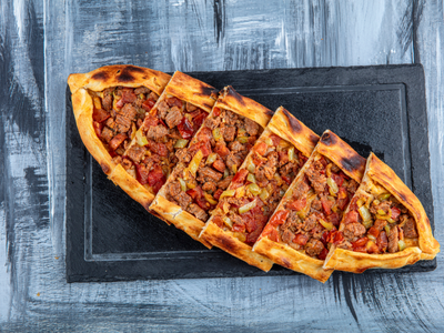 Kuşbaşılı Pide